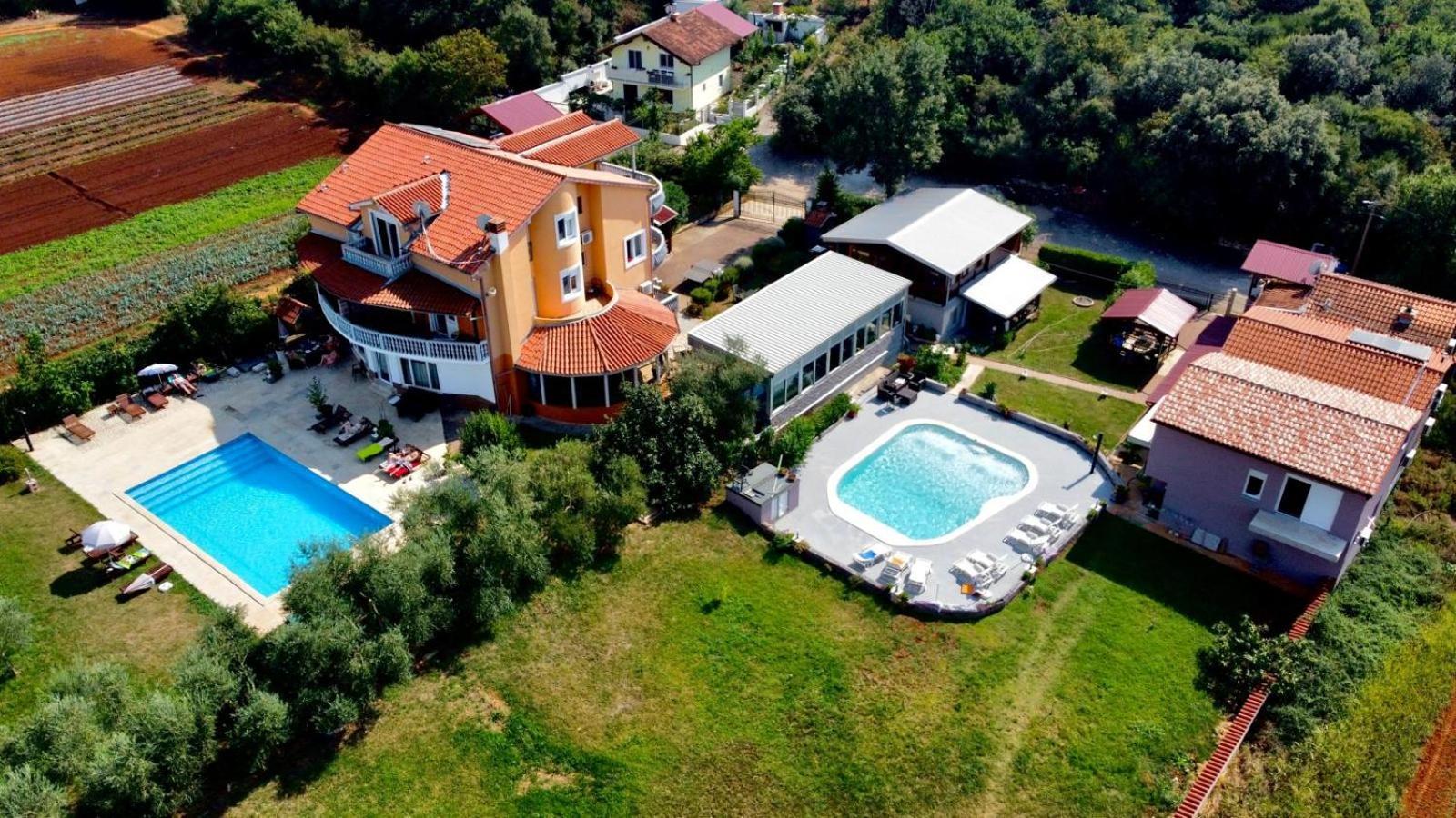 Apartments Šeherzada Pula Exterior foto